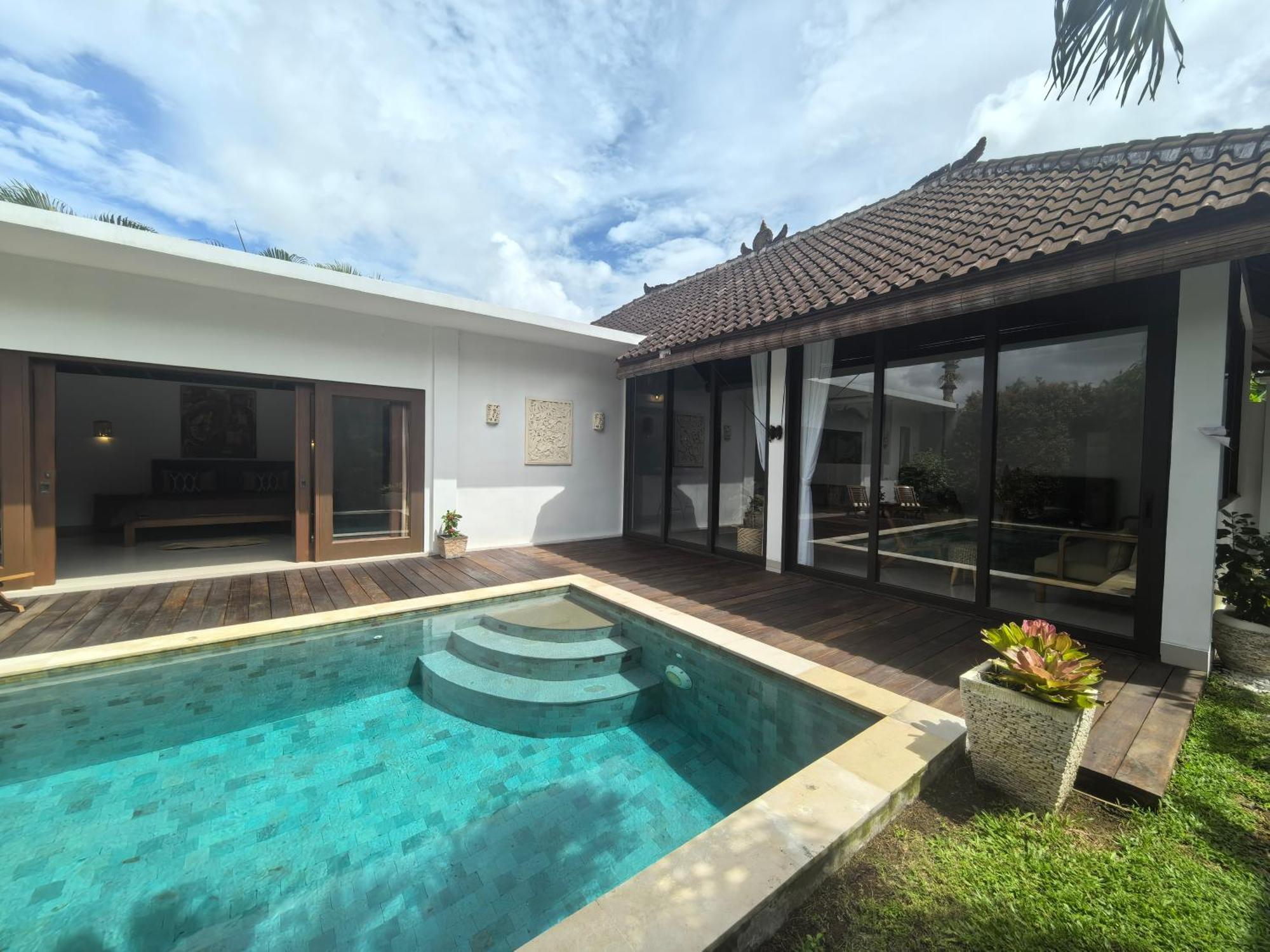 Villa Veyla 10 Mins Walk To *