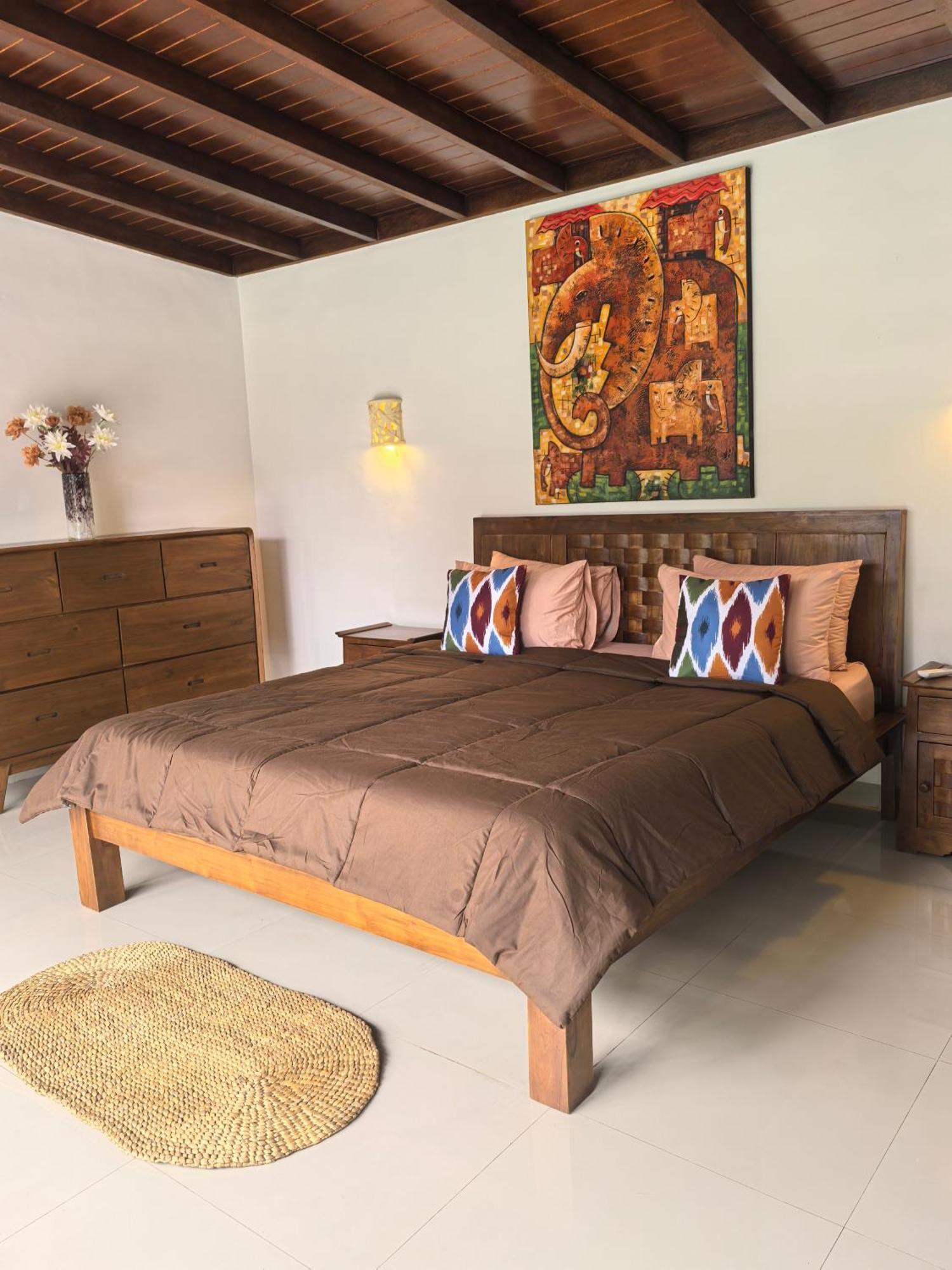 Villa Veyla 10 Mins Walk To *