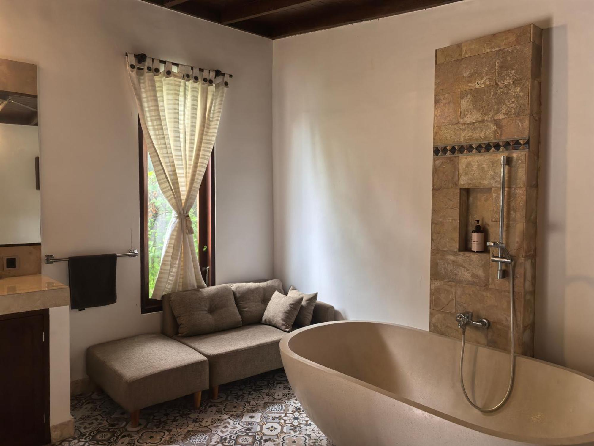 Veyla 10 Mins Walk To Villa